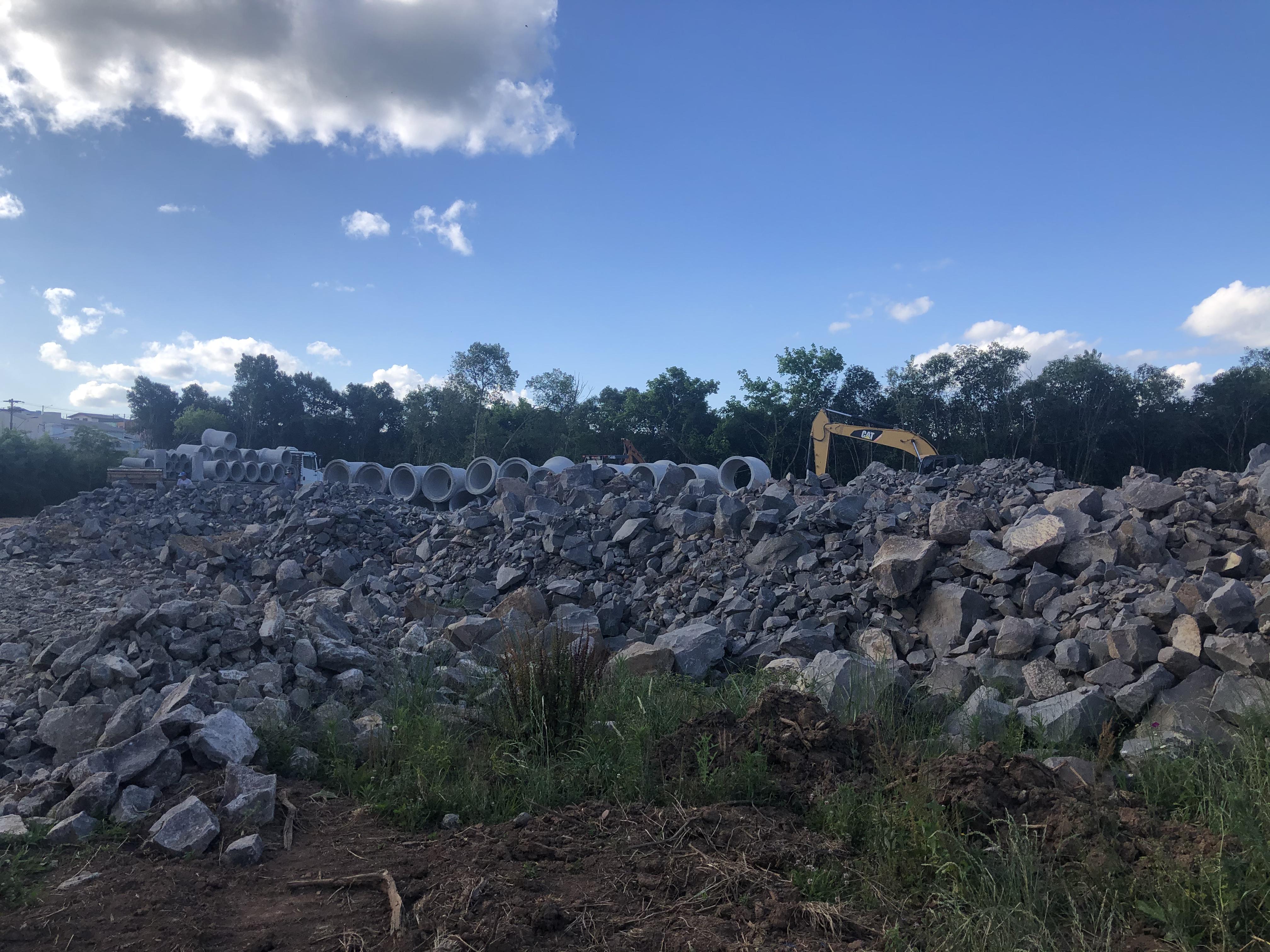 PREPARO DA VALA DE ASSENTAMENTO PARA TUBOS DE CONCRETO