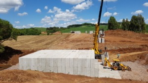 Foto da obra, com a galeria da Concretos Florense, no município de Muliterno, no Rio Grande do Sul